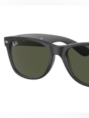 (NIB) RAY-BAN New Wayfarer sunglasses in rubber black, made in Italy (NEW!)
